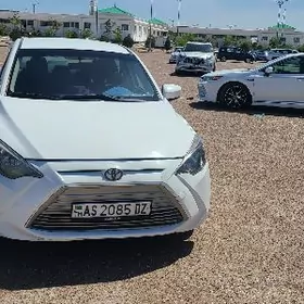 Toyota Yaris iA 2016