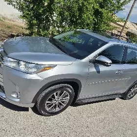 Toyota Highlander 2018