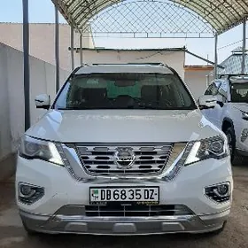 Nissan Pathfinder 2020