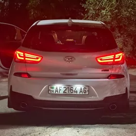 Hyundai Elantra GT 2020