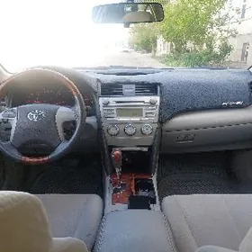 Toyota Camry 2011