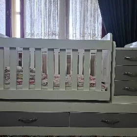 çaga üwrelýän krowat