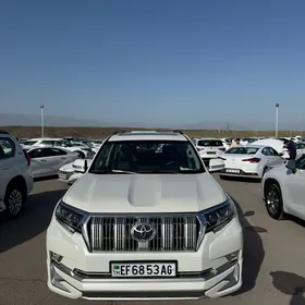 Toyota Land Cruiser Prado 2023