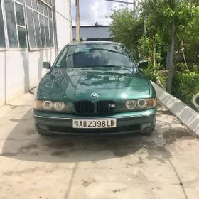 BMW E39 2000