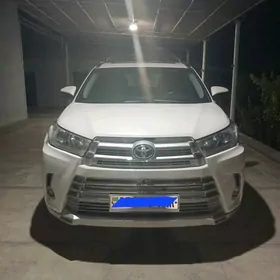 Toyota Highlander 2017