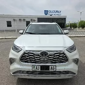 Toyota Highlander 2020