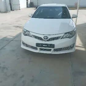 Toyota Camry 2013