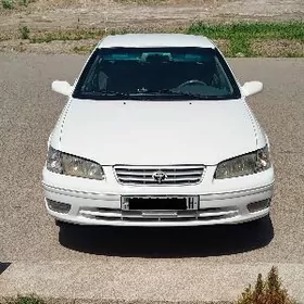 Toyota Camry 2000