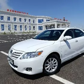 Toyota Camry 2011