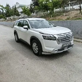 Nissan Pathfinder 2021