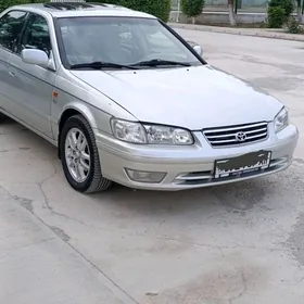 Toyota Camry 2000