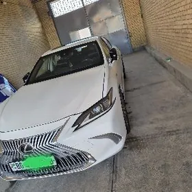 Lexus ES 350 2020