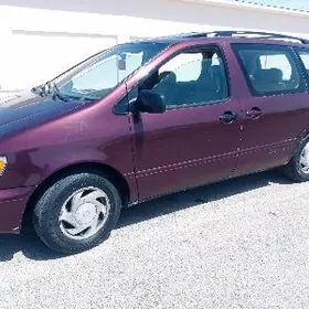 Toyota Sienna 2000