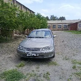 Toyota Camry 1999