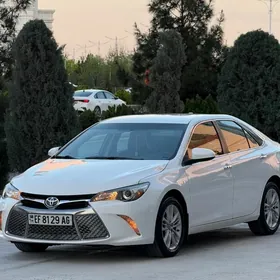 Toyota Camry 2017