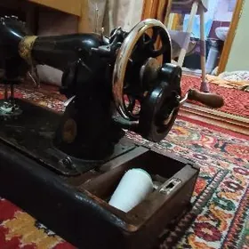 швейная машинка,