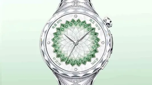 Huawei 20-nji aprelde almaz bilen bezelen premium smart-sagadyny tanyşdyrar