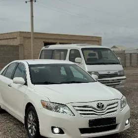 Toyota Camry 2010