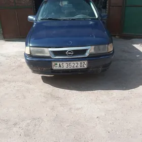 Opel Vectra 1993