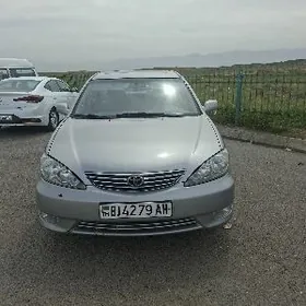 Toyota Camry 2004