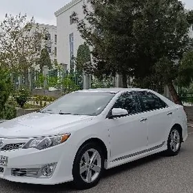 Toyota Camry 2014
