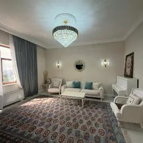 Нефтегаз 4 комн 10 этаж