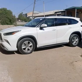 Toyota Highlander 2021