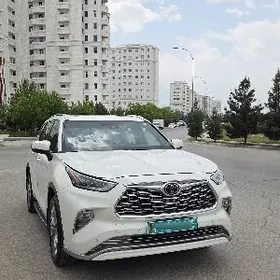 Toyota Highlander 2021