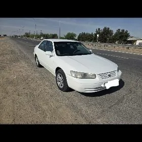 Toyota Camry 1999