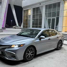 Toyota Camry 2023