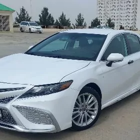 Toyota Camry 2024