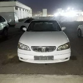 Nissan Maxima 2000