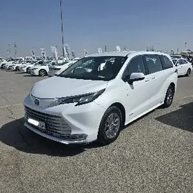 Toyota Sienna 2021