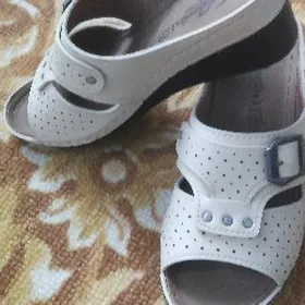 женские   новые шлепки