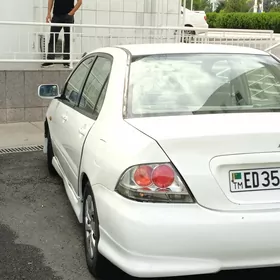 Mitsubishi Lancer 2004