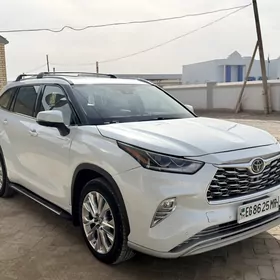 Toyota Highlander 2020