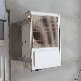 Akira kansaner 30-lyk