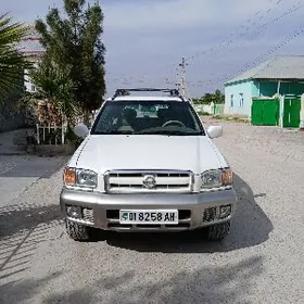 Nissan Pathfinder 2002