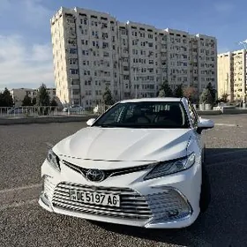 Toyota Camry 2020