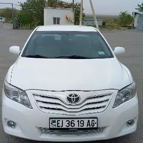 Toyota Camry 2011