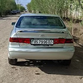 Toyota Camry 2001