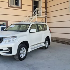 Toyota Land Cruiser Prado 2023
