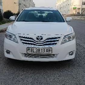 Toyota Camry 2010