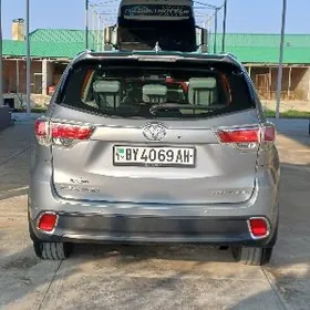 Toyota Highlander 2015