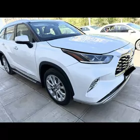 Toyota Highlander 2023