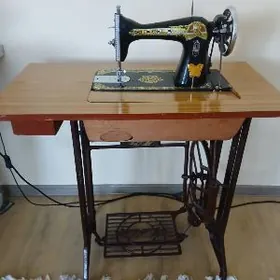 kebelek tikin mașyn