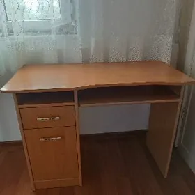 Стол письменный