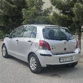 Toyota Yaris 2010