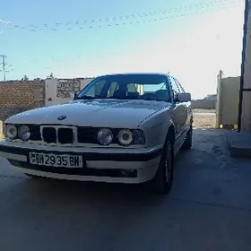 BMW 525 1990
