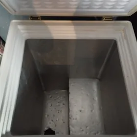 Морозильник хорошо состояние